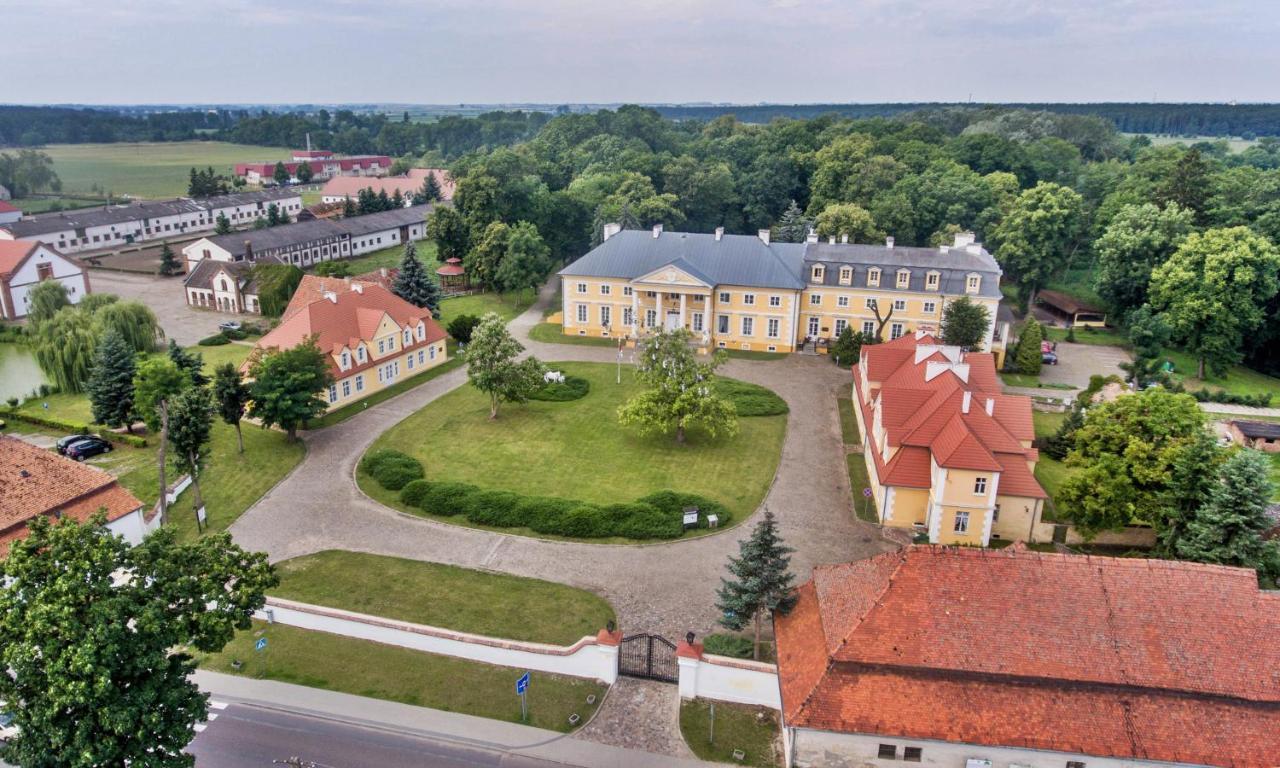 Palac Racot Koscian Exterior photo